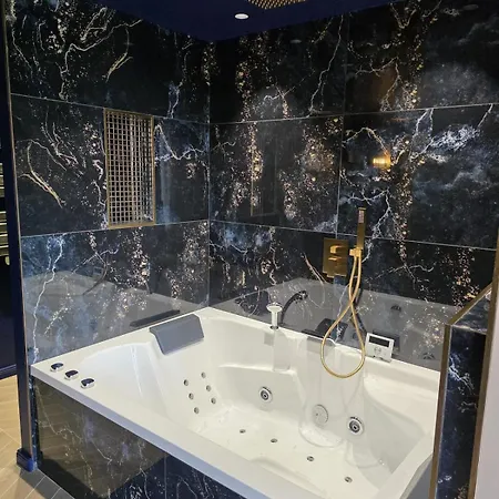 Entre Jacuzzi Et Ocean - Votre Escapade Parfaite